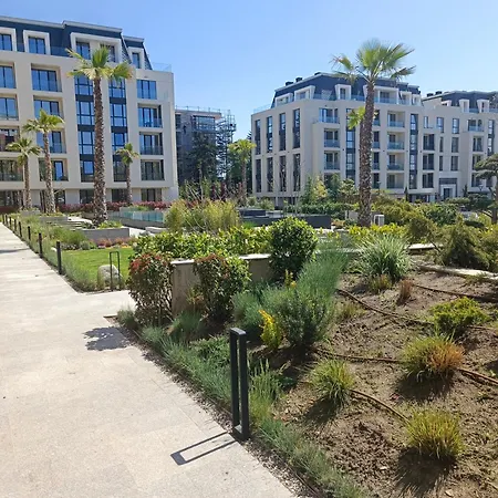 Apartment Cozy Flat азур Saints Constantine and Helena