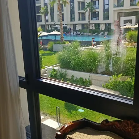 Cozy Flat азур